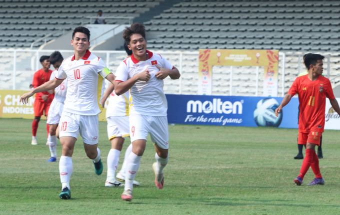 ĐÁNH BẠI U19 MYANMAR 3 - 1, U19 VIỆT NAM TIẾP TỤC DẪN ĐẦU BẢNG A