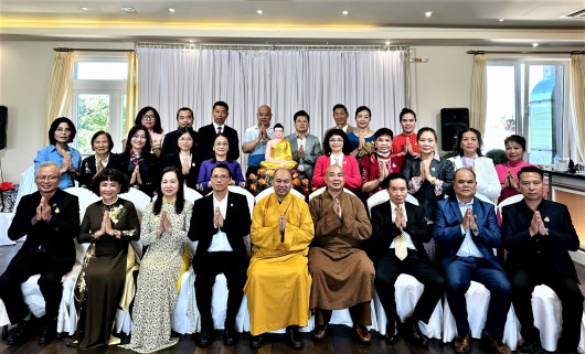 Hội Người Việt Nam tại CH Séc gặp gỡ giao lưu với bà con Phật tử