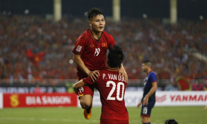 QUANG HẢI, CÔNG PHƯỢNG GHI BÀN, TUYỂN VIỆT NAM VÀO CHUNG AFF CUP SAU 10 NĂM CHỜ ĐỢI