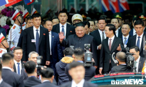 TIẾT LỘ CÂU NÓI ĐẦU TIÊN CỦA CHỦ TỊCH KIM JONG-UN KHI ĐẶT CHÂN TỚI VIỆT NAM