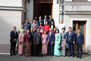 Đại sứ Vũ Quang Minh chủ trì Lễ Thượng cờ ASEAN tại Berlin