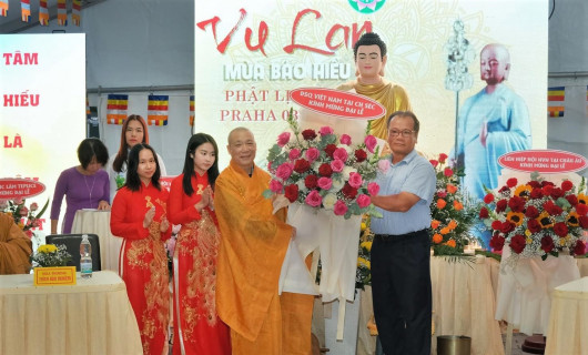 TIN CH SÉC: Đại lễ Vu Lan báo hiếu - Trai đàn chẩn tế tại Chùa Vĩnh Nghiêm CH Séc