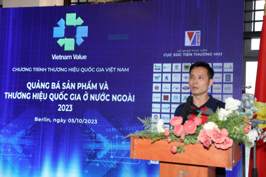 Anh Cù Hữu Việt, GĐ CT Asia 24 GmbH phát biểu tại GT Thương hiệu QG Việt Nam