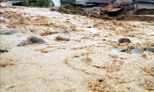 Lũ lụt khiến khoảng 10.000 người phải sơ tán ở Malaysia