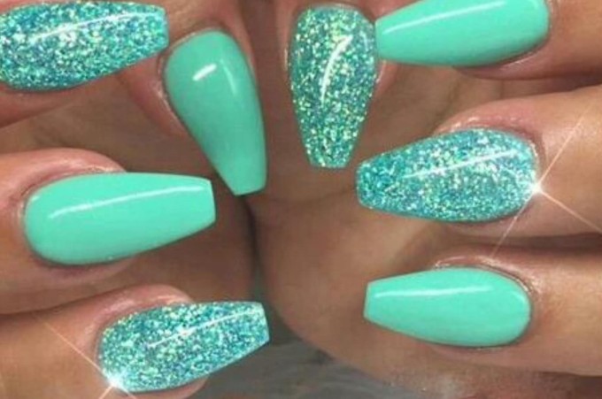 Cuộc truy quét lớn ở Bocholt: Hải quan phát hiện việc làm bất hợp pháp tại một tiệm làm móng