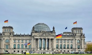 CUỘC BẦU CỬ TẠI BERLIN CHLB ĐỨC SẼ DIỄN RA VÀO 8 GIỜ SÁNG 23.2.2025