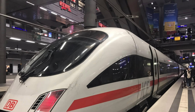 TIN CỰC SỐC: Bắt kẻ tấn công bằng rìu ICE khiến 4 người bị thương