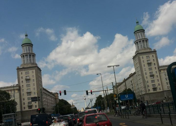 TIN S.ỐC BERLIN: Xả súng khiến một người Việt bị thương tại Neukölln