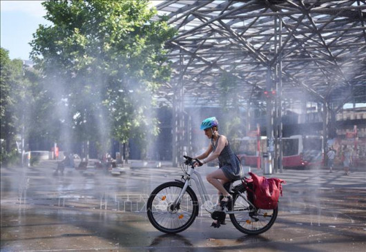 Biến đổi khí hậu: Châu Âu đối mặt với đợt nắng nóng gần mức kỷ lục