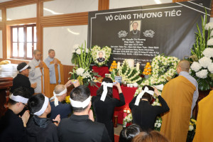 ALBUM: TIỄN ĐƯA BÀ NGUYỄN THỊ PHƯƠNG VỀ NƠI AN NGHỈ CUỐI CÙNG TẠI BERLIN