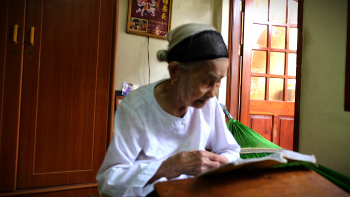 Đừng đợi có tiền mới báo hiếu cha mẹ. Vì họ không đợi được bạn đâu.