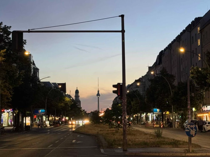 TIN BERLIN: Mỗi sáng, hỗn loạn tắc đường tràn ngập các con phố, nguyên nhân từ đâu.