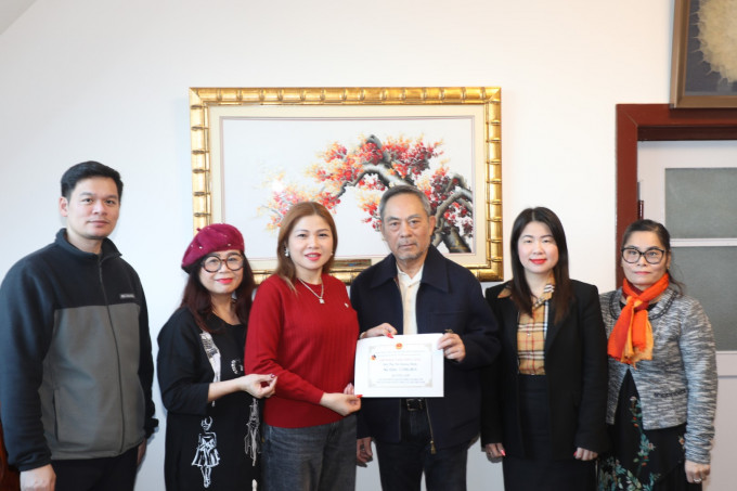 HỘI PN QUẢNG BÌNH HƯỞNG ỨNG LỜI KÊU GỌI CỦA LHHNV CHLB ĐỨC ỦNG HỘ 100 TRIỆU ĐỒNG HƯỚNG VỀ QUÊ HƯƠNG