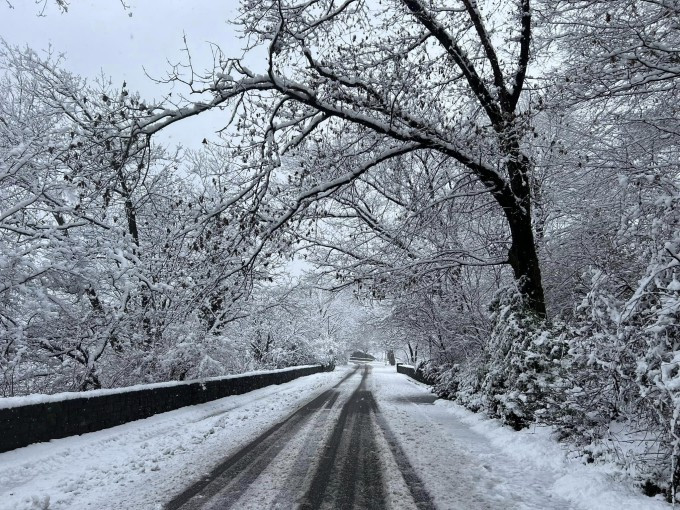 CẢNH BÁO: Dự báo tuyết và băng giá đường trơn tại một số khu vực ở Đức vào thứ Hai, 26.1.2026