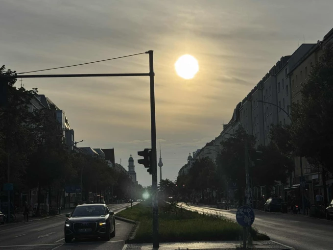 TIN BERLIN: Cảnh sát tục trực suốt ngày đêm để giải quyết các vụ việc.