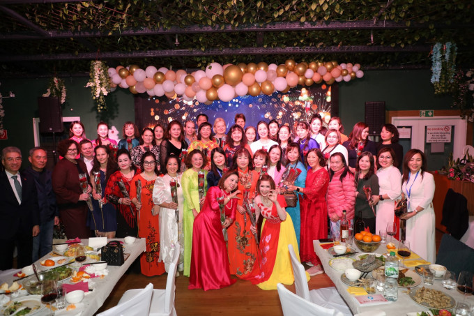 HỘI PHỤ NỮ ĐỒNG XUÂN BERLIN TƯNG BỪNG KỶ NIỆM NGÀY QUỐC TẾ PHỤ NỮ 8/3