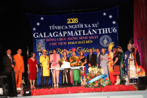 ALBUM: CLB TÌNH CA NGƯỜI XA XỨ MỪNG SINH NHẬT CHỊ ĐOÀN HẢI BẾN TẠI GALA LẦN THỨ VI