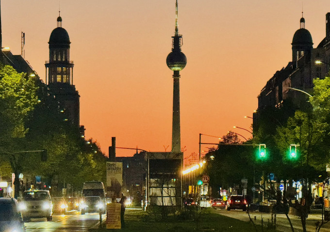 BERLIN: Cảnh sát và hải quan đồng loạt khám xét – thu giữ hơn 120 kg thuốc shisha lậu