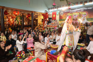 DIỄN ĐÀN ĐẠO MẪU, LAN TỎA VĂN HÓA HẦU ĐỒNG TẠI PHỦ ĐỒNG TÂM ERFURT CHLB ĐỨC