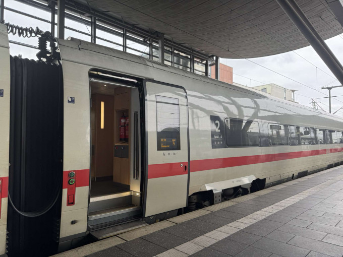ICE-Sprinter Berlin – Stuttgart tiếp tục hoạt động: Hành khách thở phào nhẹ nhõm