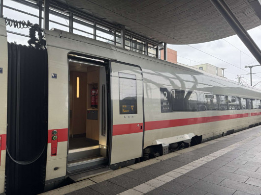 ICE-Sprinter Berlin – Stuttgart tiếp tục hoạt động: Hành khách thở phào nhẹ nhõm