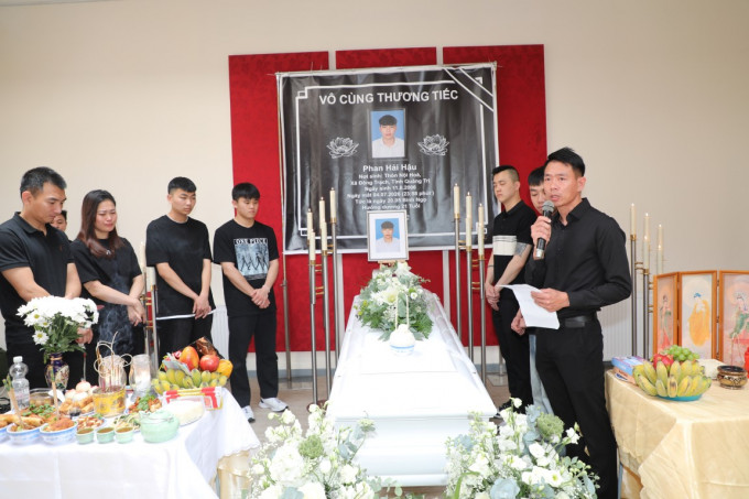 XÚC ĐỘNG TIỄN ĐƯA EM PHAN HẢI HẬU VỀ VỚI ĐẤT MẸ